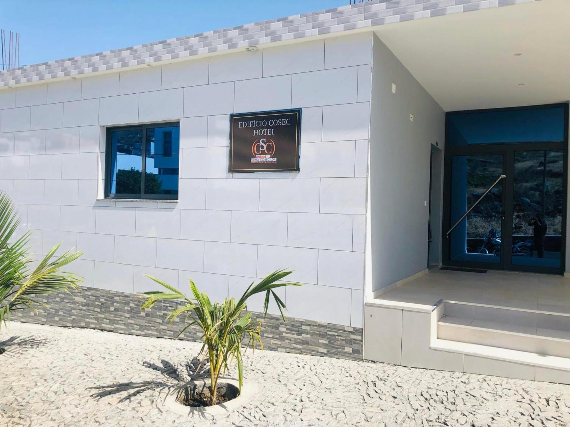 Edificio Cosec Hotel Cova Figueira المظهر الخارجي الصورة
